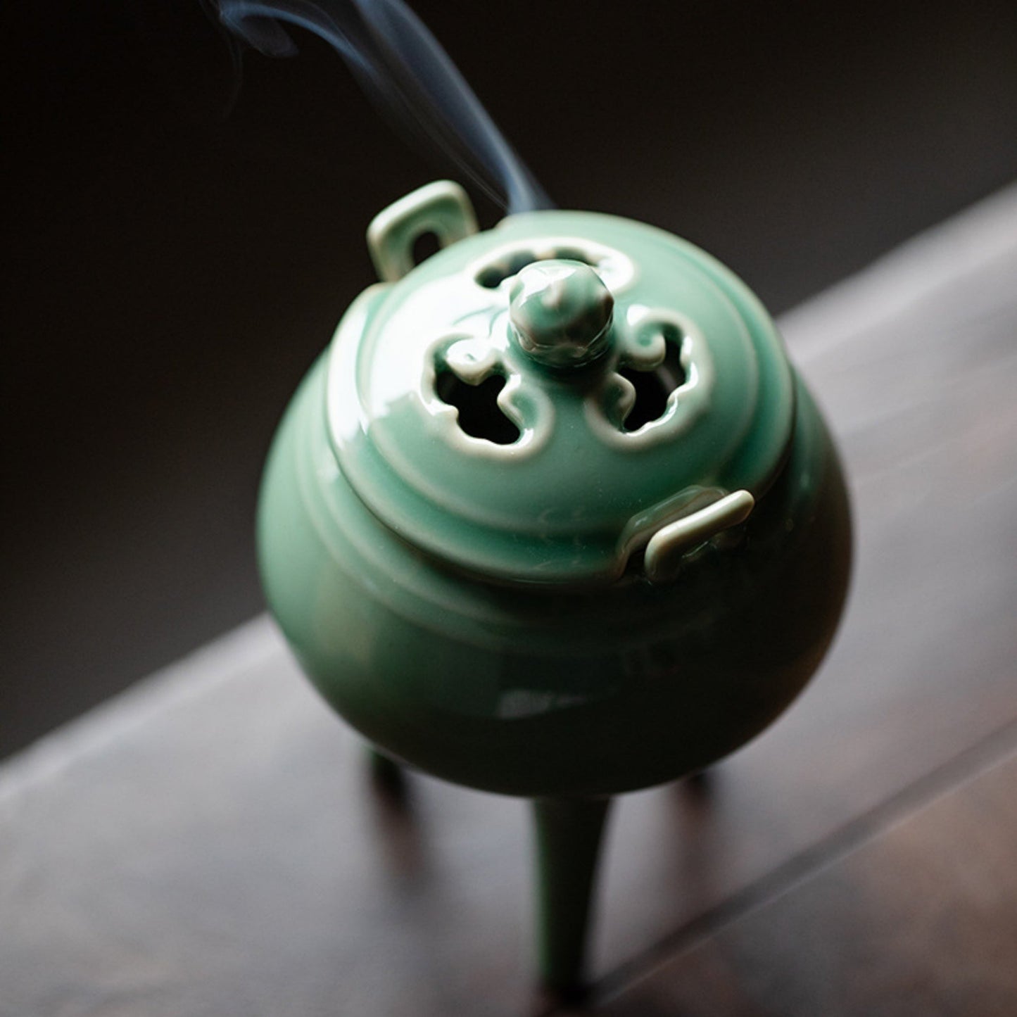 Yue Kiln Zen Three-legged Incense Burner