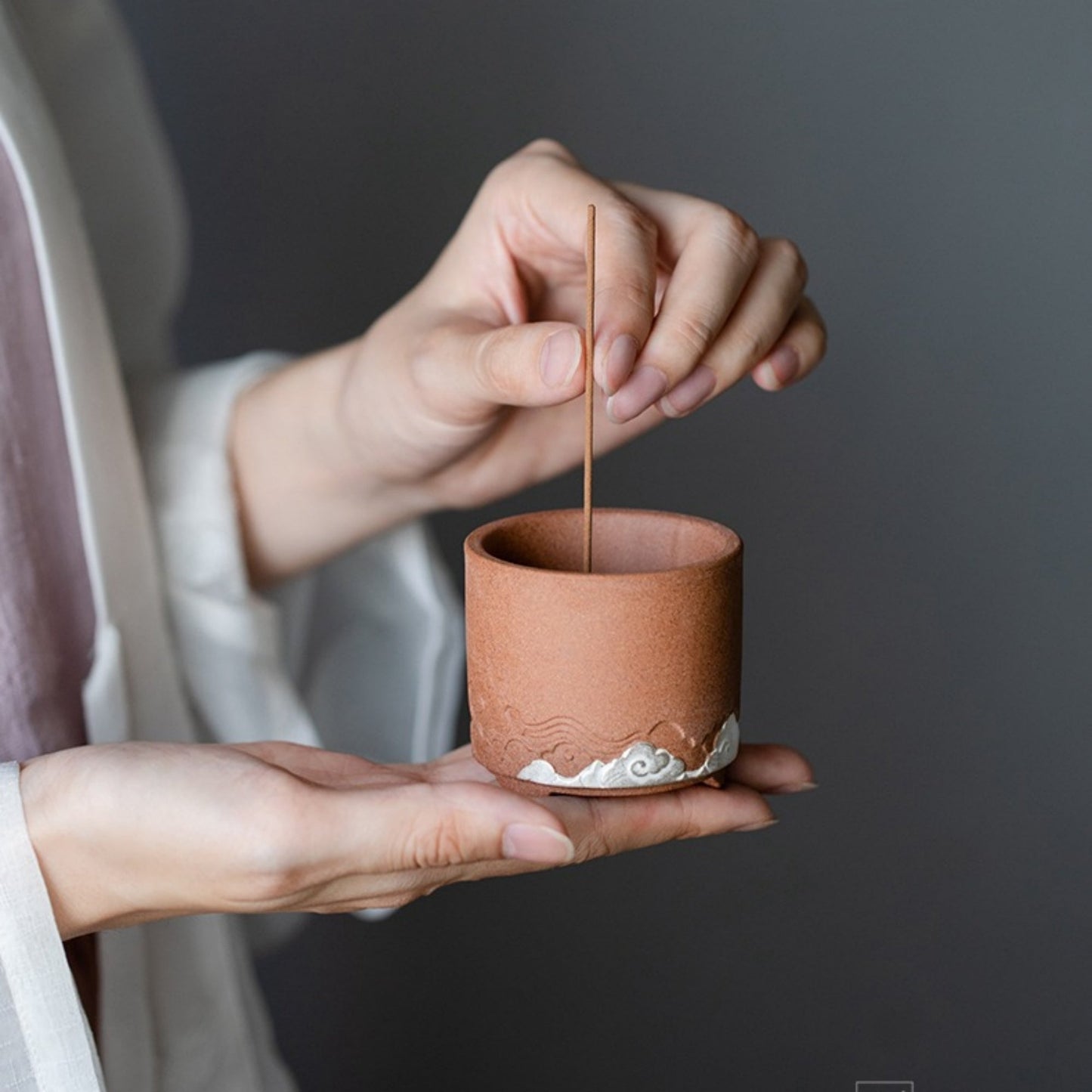Brown Silver-painted Moire Incense Burner