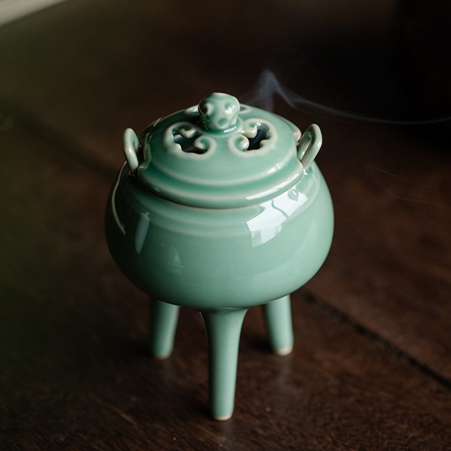 Yue Kiln Zen Three-legged Incense Burner