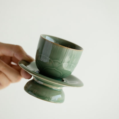 Yue Kiln Celadon Vintage Lotus Tea Cup