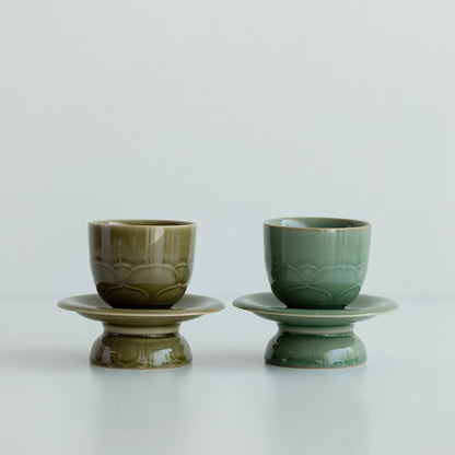 Yue Kiln Celadon Vintage Lotus Tea Cup